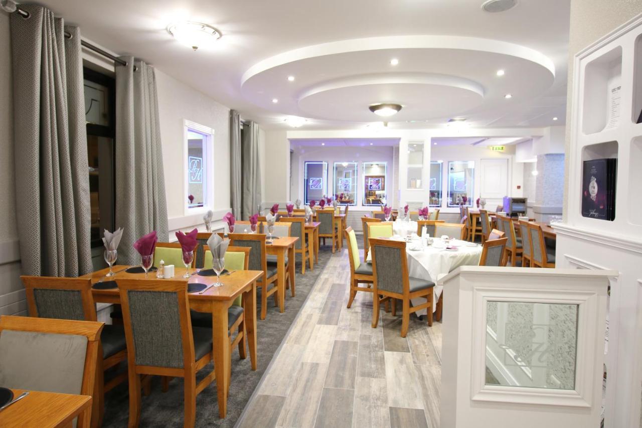 The Royal Hotel Cookstown Eksteriør billede
