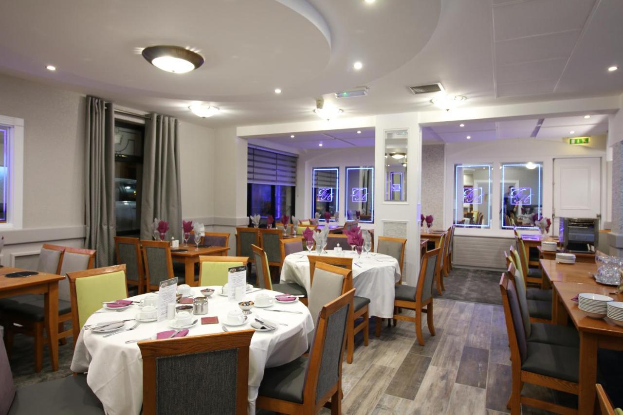 The Royal Hotel Cookstown Eksteriør billede