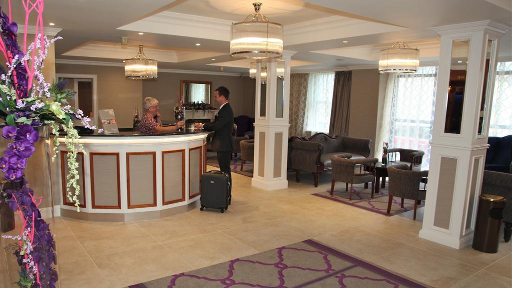 The Royal Hotel Cookstown Eksteriør billede